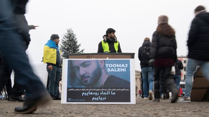 Revolutionsgericht: Zeitung: Iranischer Rapper Salehi zum Tode verurteilt