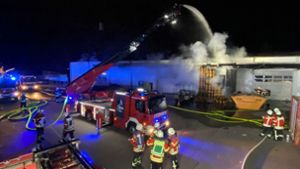 Weil am Rhein: Brand bei einer Lagerhalle in Haltingen