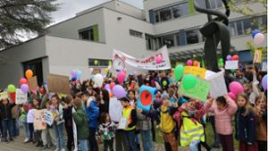 Weil am Rhein: Eltern und Schüler demonstrieren